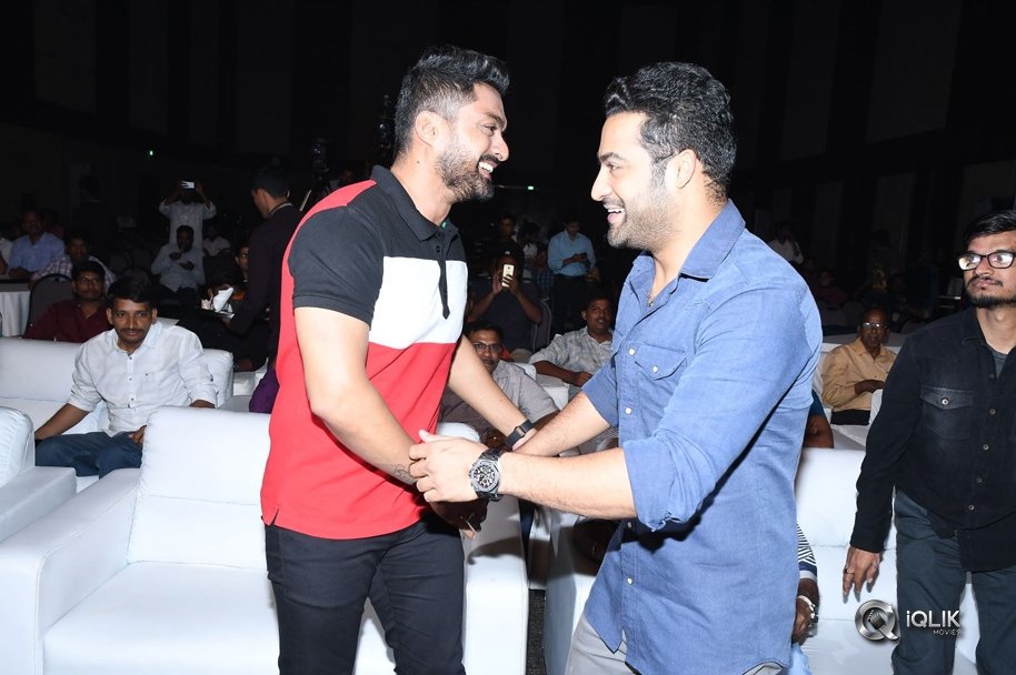 Naa-Nuvve-Pre-Release-Function-Photos